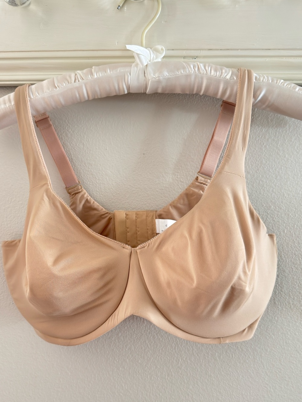 Bali DFB115 Beauty By Bali Minimizer Underwire Bra Beige Nude 40DD